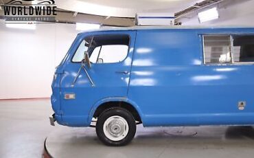 Chevrolet-G20-Van-1969-6