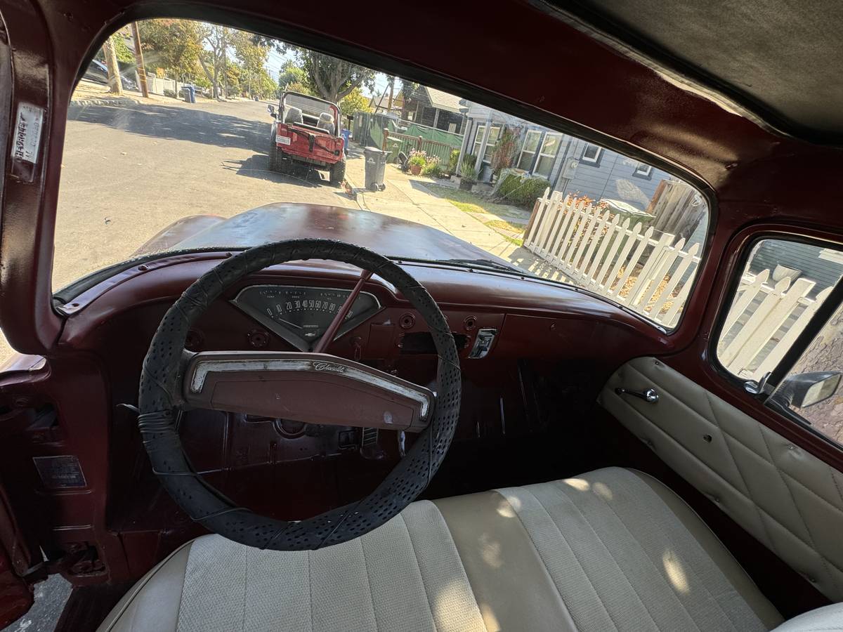 Chevrolet-Gmc-3200-pick-up-1956-16