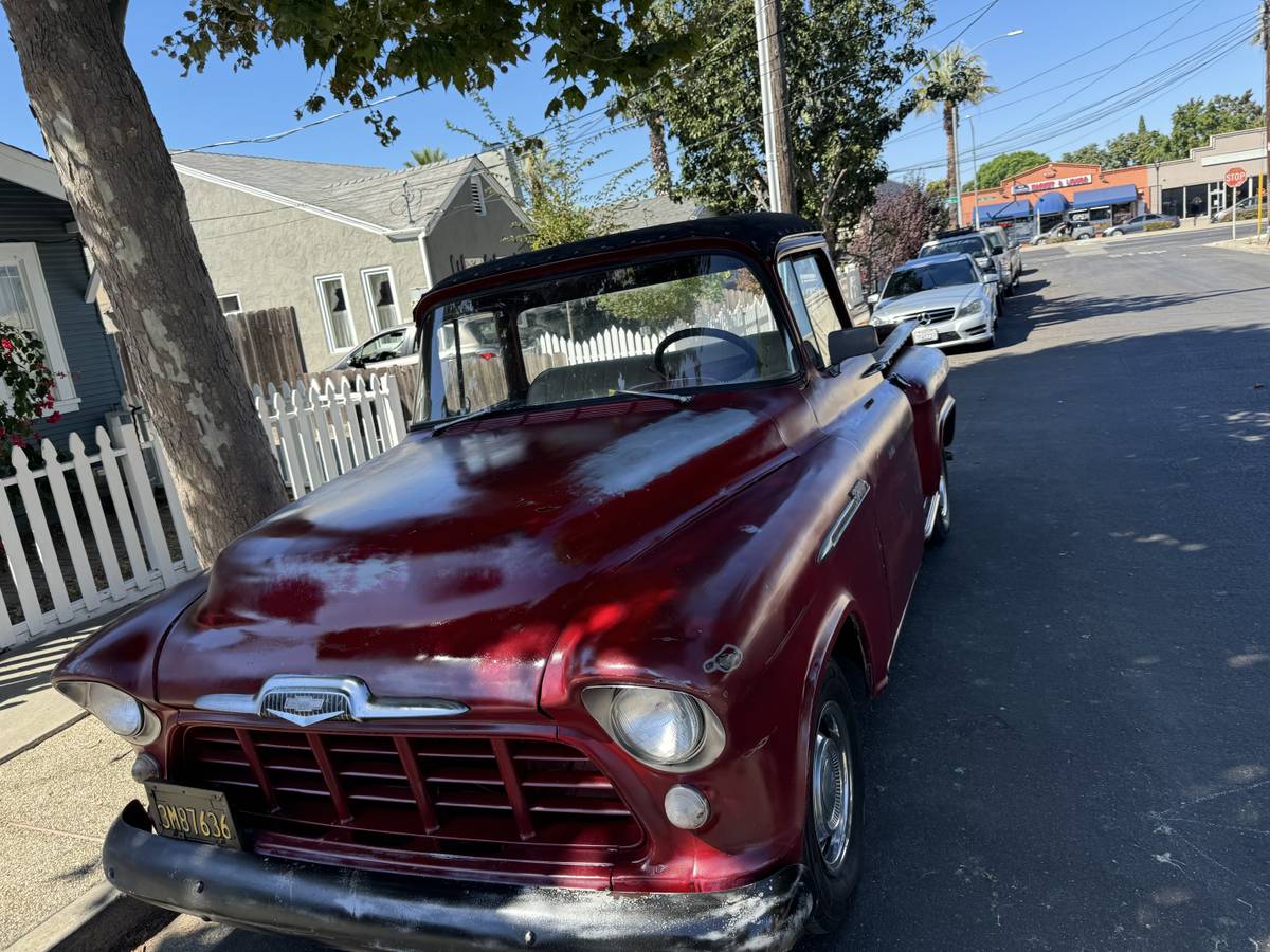 Chevrolet-Gmc-3200-pick-up-1956-2