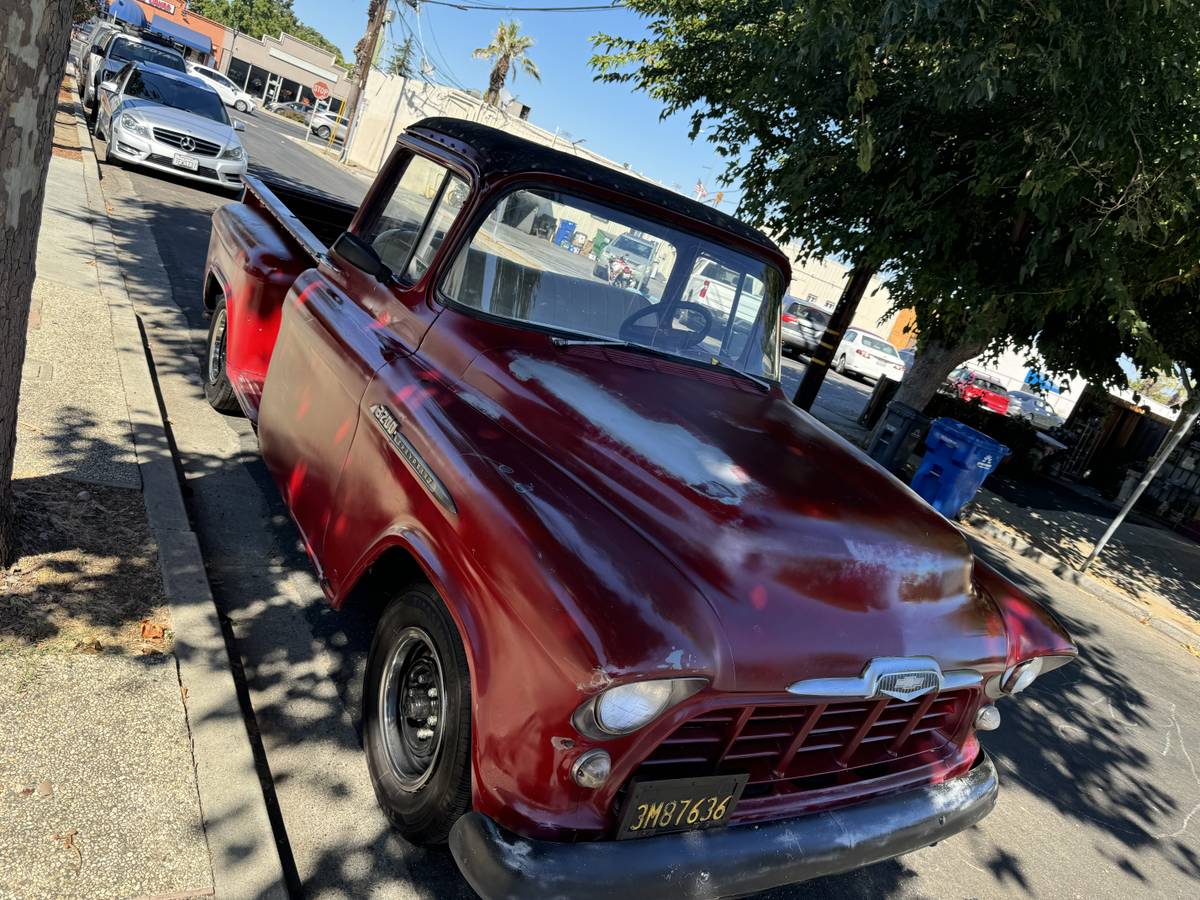 Chevrolet-Gmc-3200-pick-up-1956-3