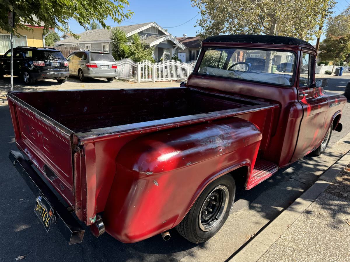 Chevrolet-Gmc-3200-pick-up-1956-5