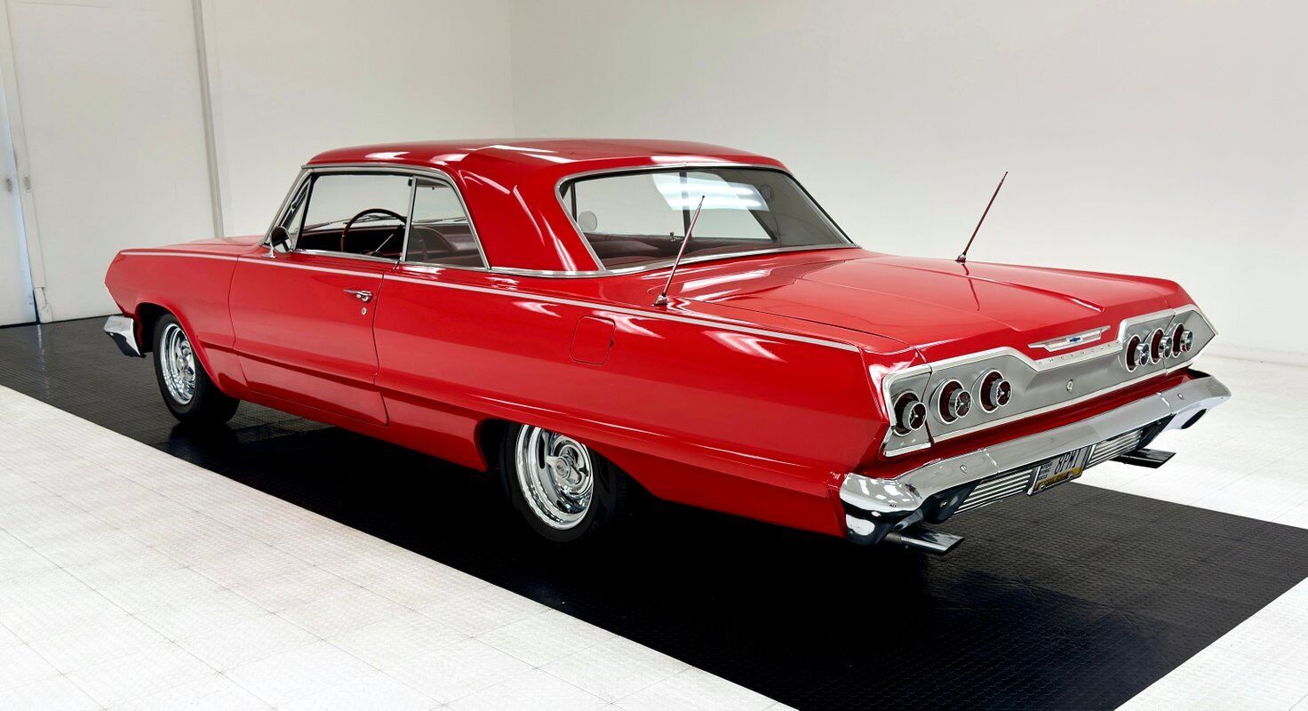 Chevrolet-Impala-1963-2