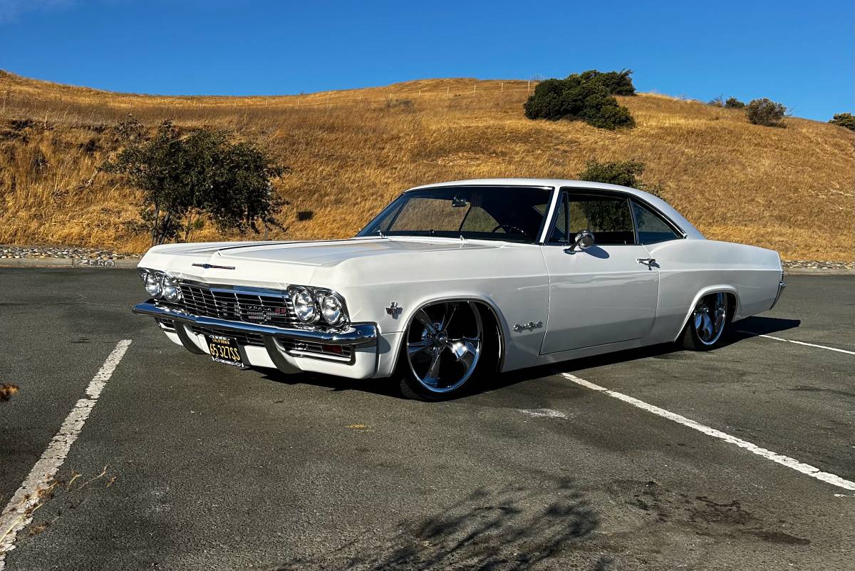 Chevrolet-Impala-1965-1