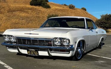 Chevrolet-Impala-1965