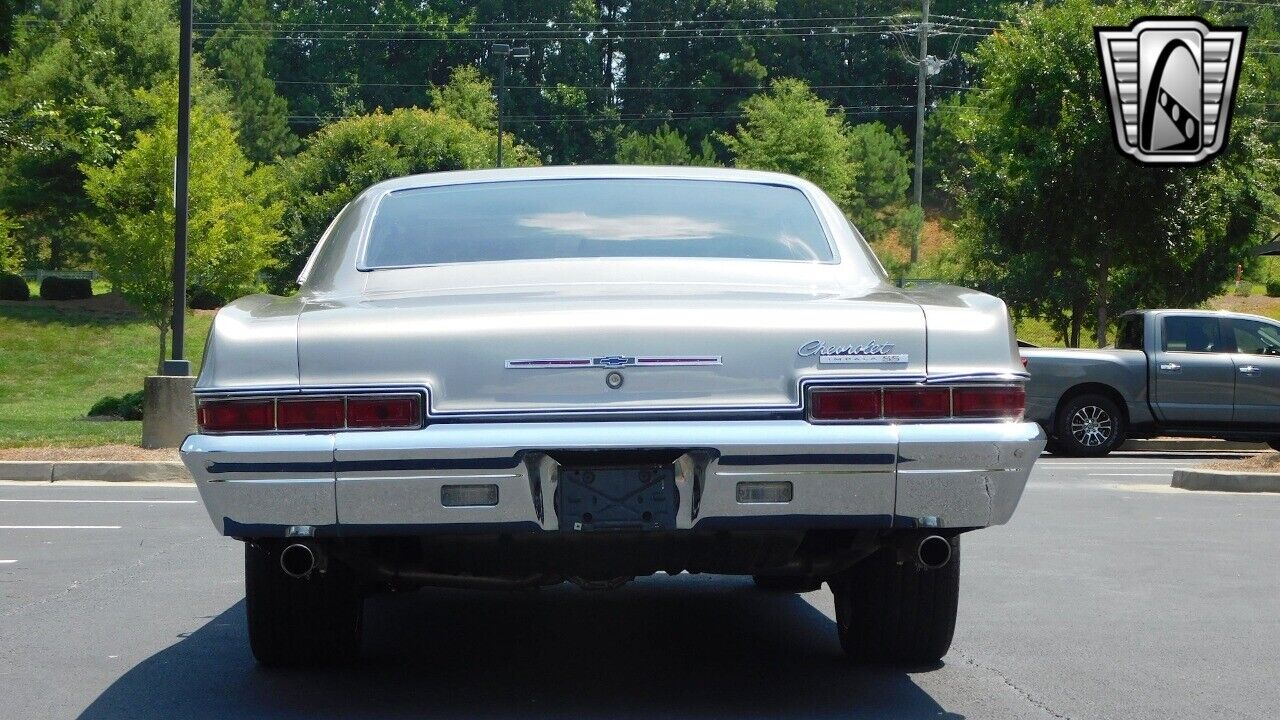 Chevrolet-Impala-1966-6