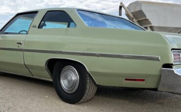 Chevrolet-Impala-1975-3