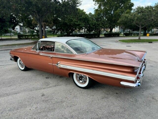 Chevrolet-Impala-Coupe-1960-2