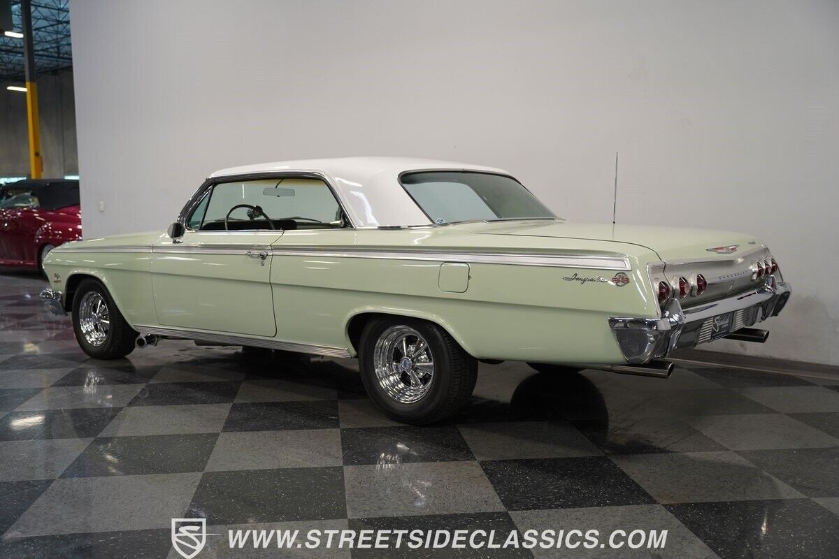 Chevrolet-Impala-Coupe-1962-6