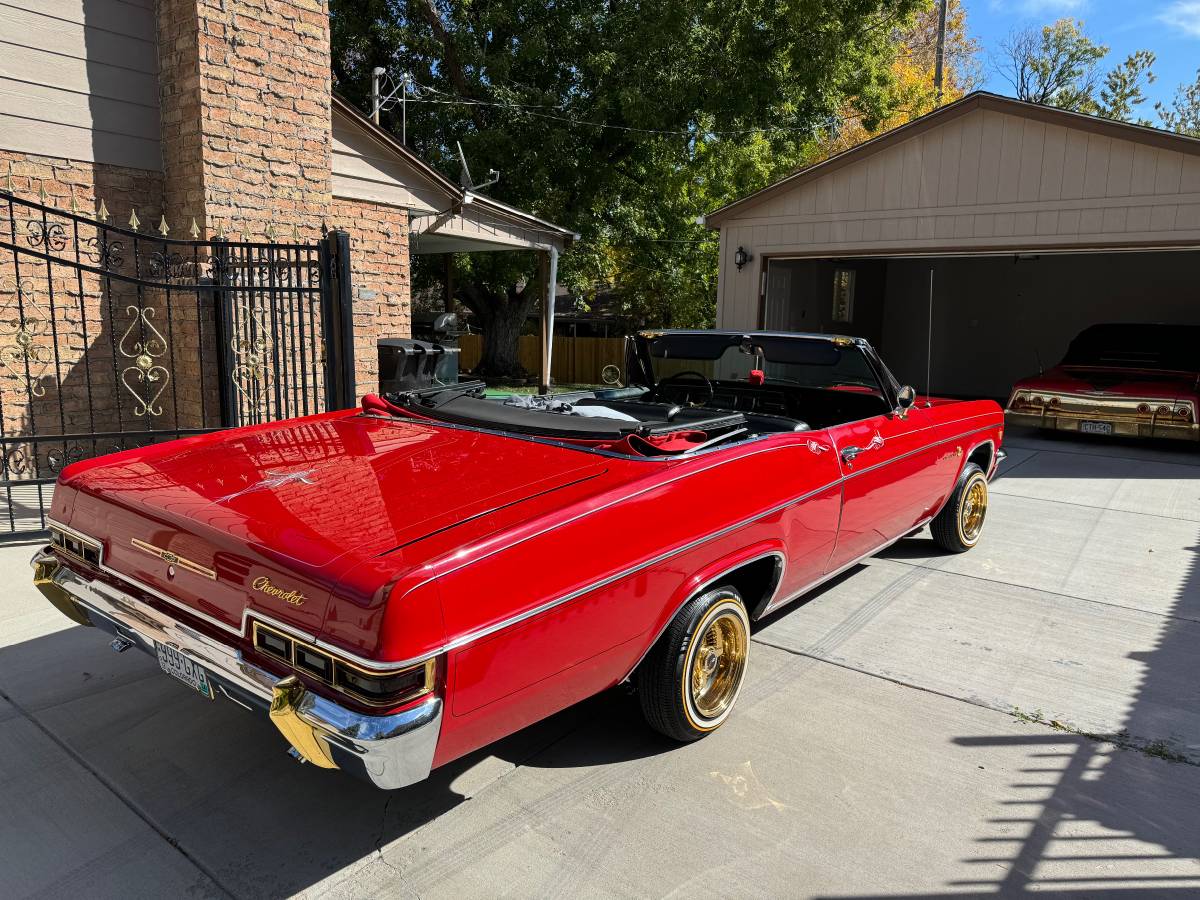 Chevrolet-Impala-convertible-1966-11