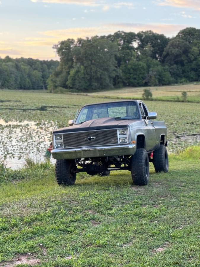 Chevrolet-K10-1985-3