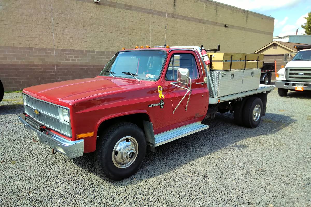 Chevrolet-K30-1982-6