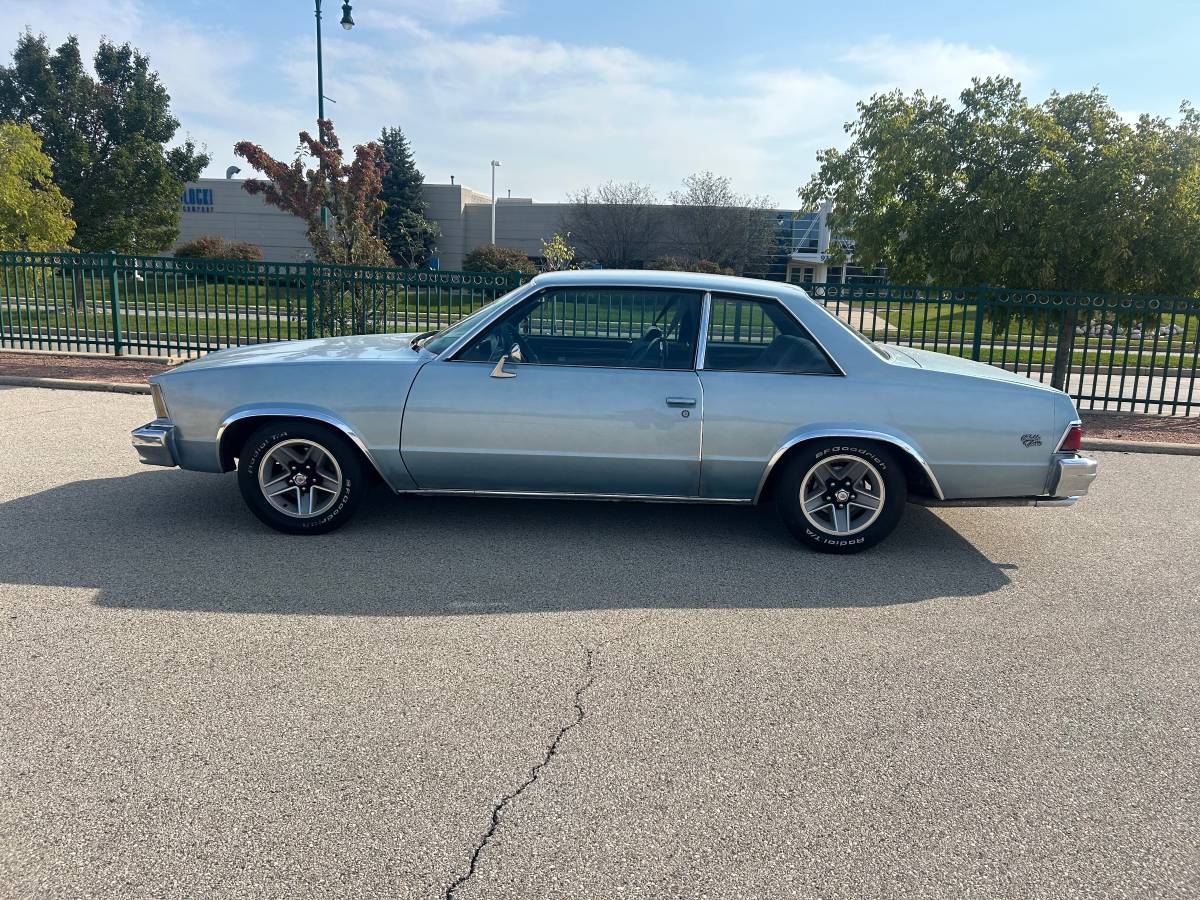 Chevrolet-Malibu-1978-11