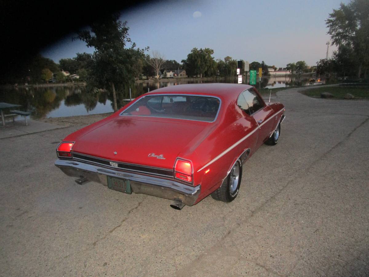 Chevrolet-Malibu-sport-coupe-ss-1969-2