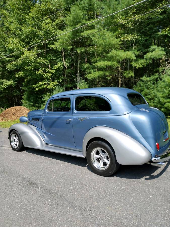 Chevrolet-Master-deluxe-1937