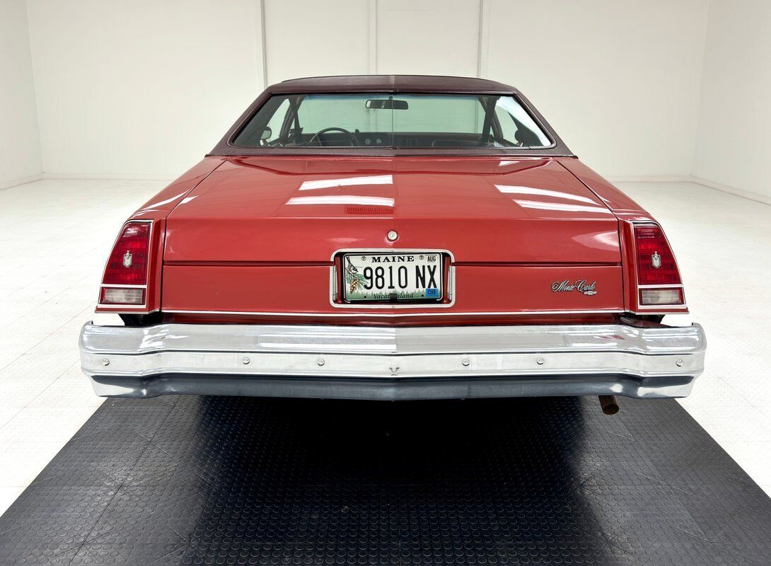 Chevrolet-Monte-Carlo-1976-3