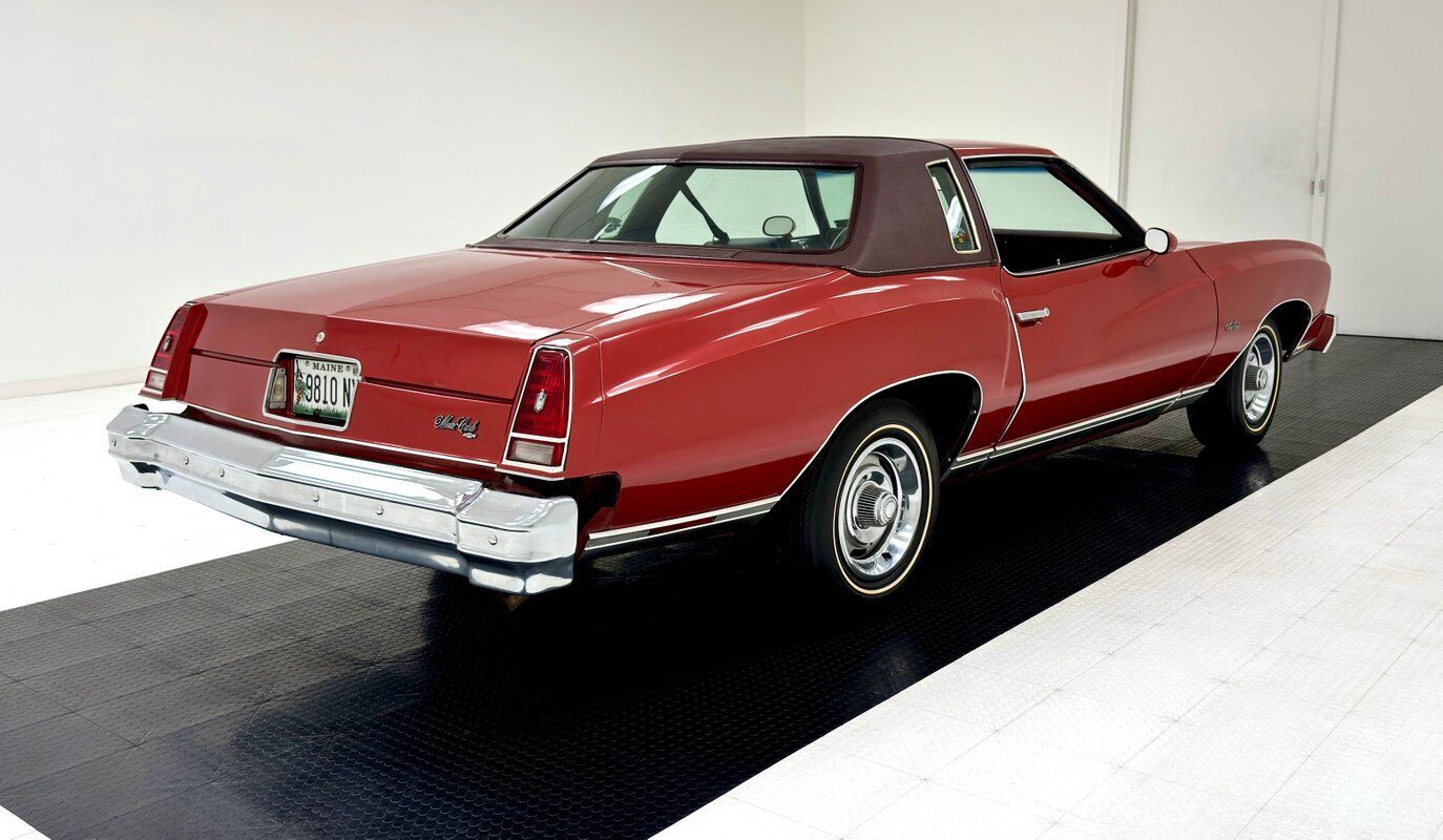 Chevrolet-Monte-Carlo-1976-4