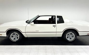 Chevrolet-Monte-Carlo-1986-1