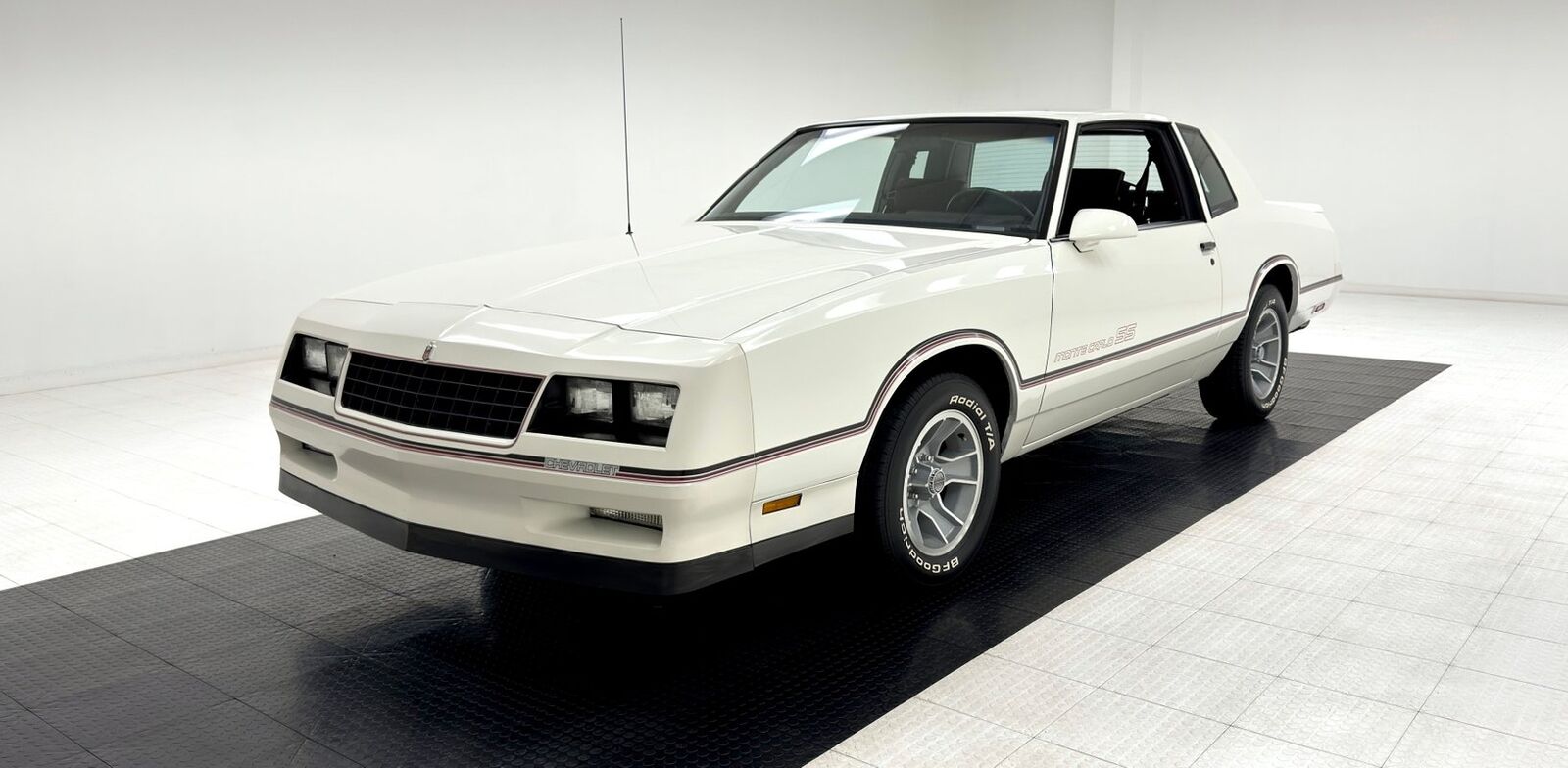 Chevrolet Monte Carlo  1986