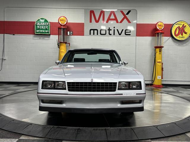 Chevrolet-Monte-Carlo-Coupe-1985-1