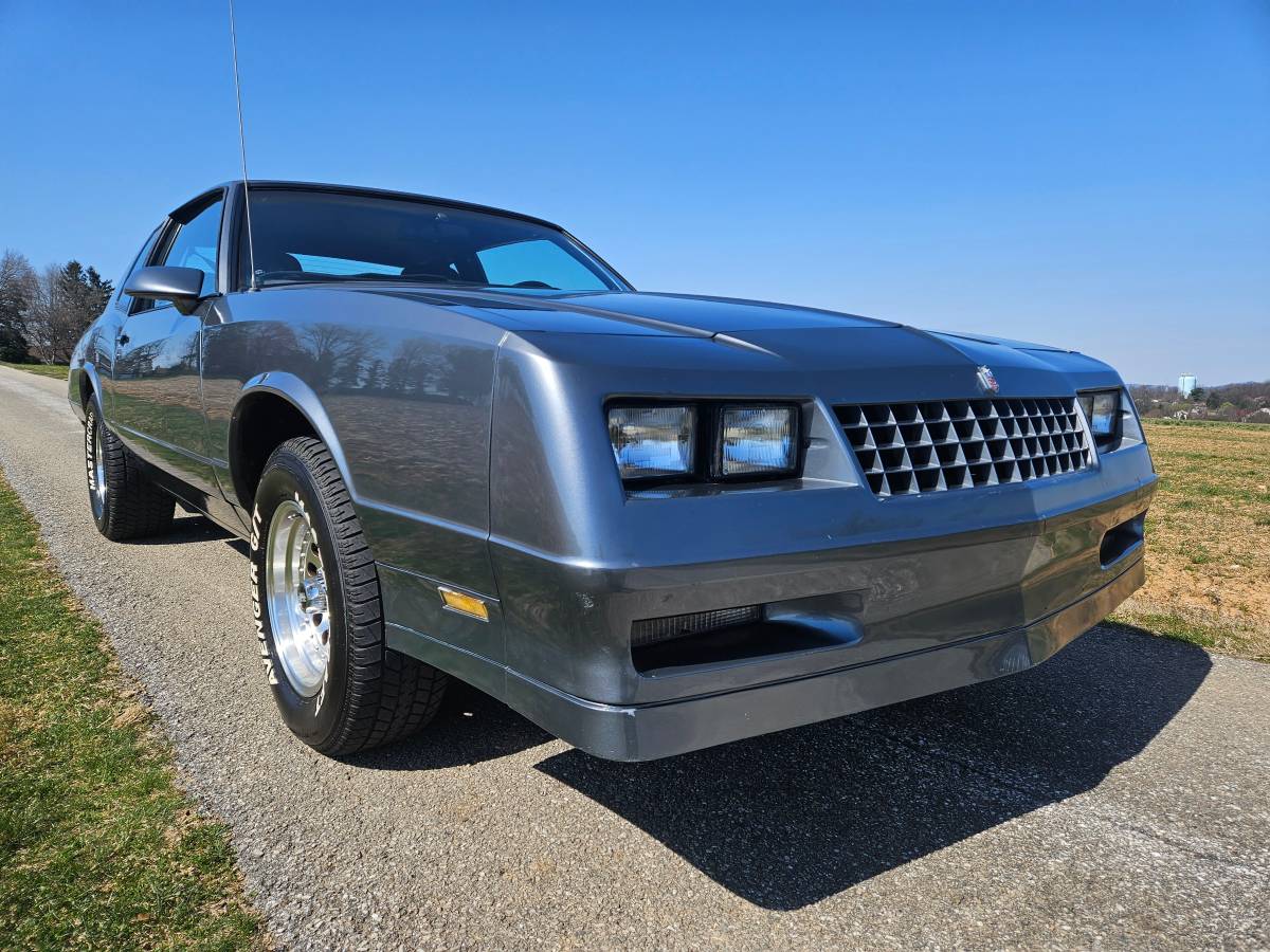 Chevrolet-Monte-carlo-ss-1986-2