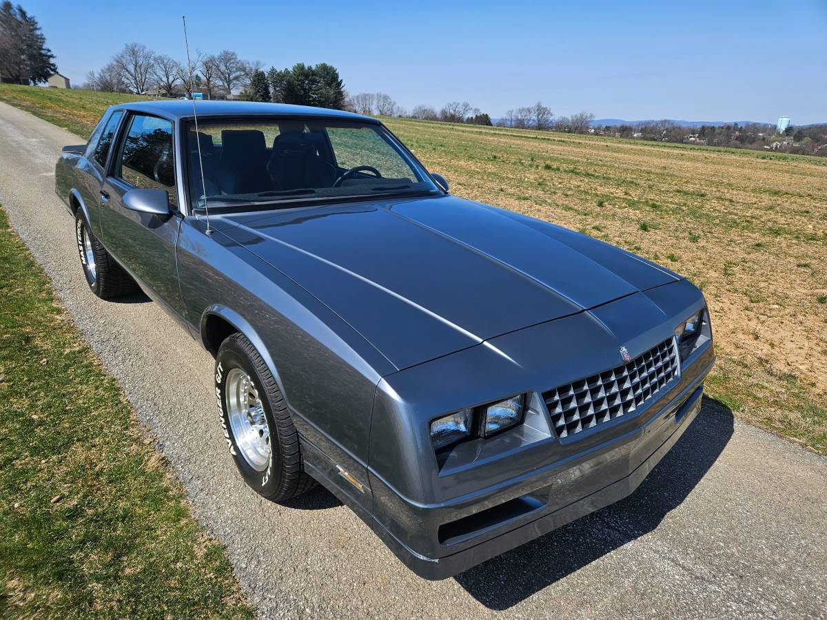 Chevrolet-Monte-carlo-ss-1986-3