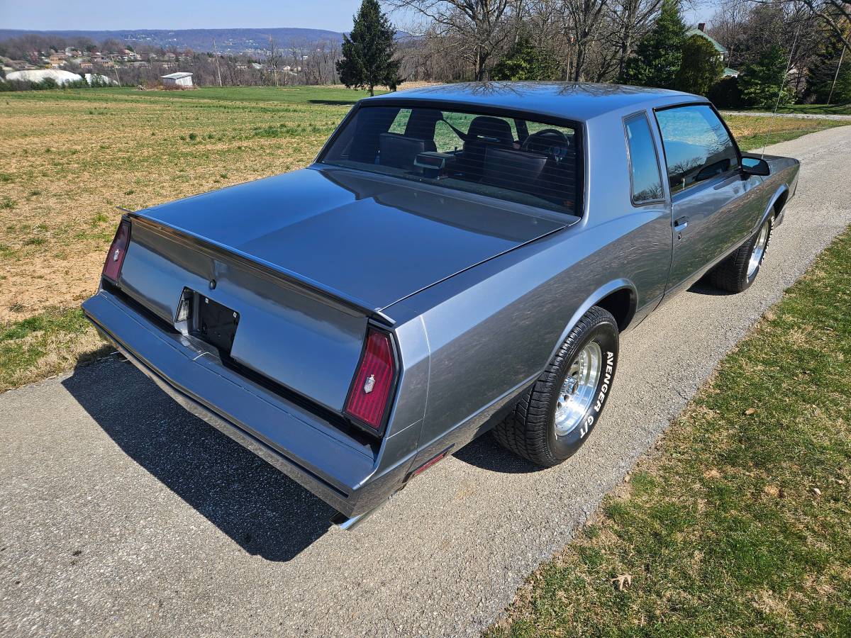 Chevrolet-Monte-carlo-ss-1986-4