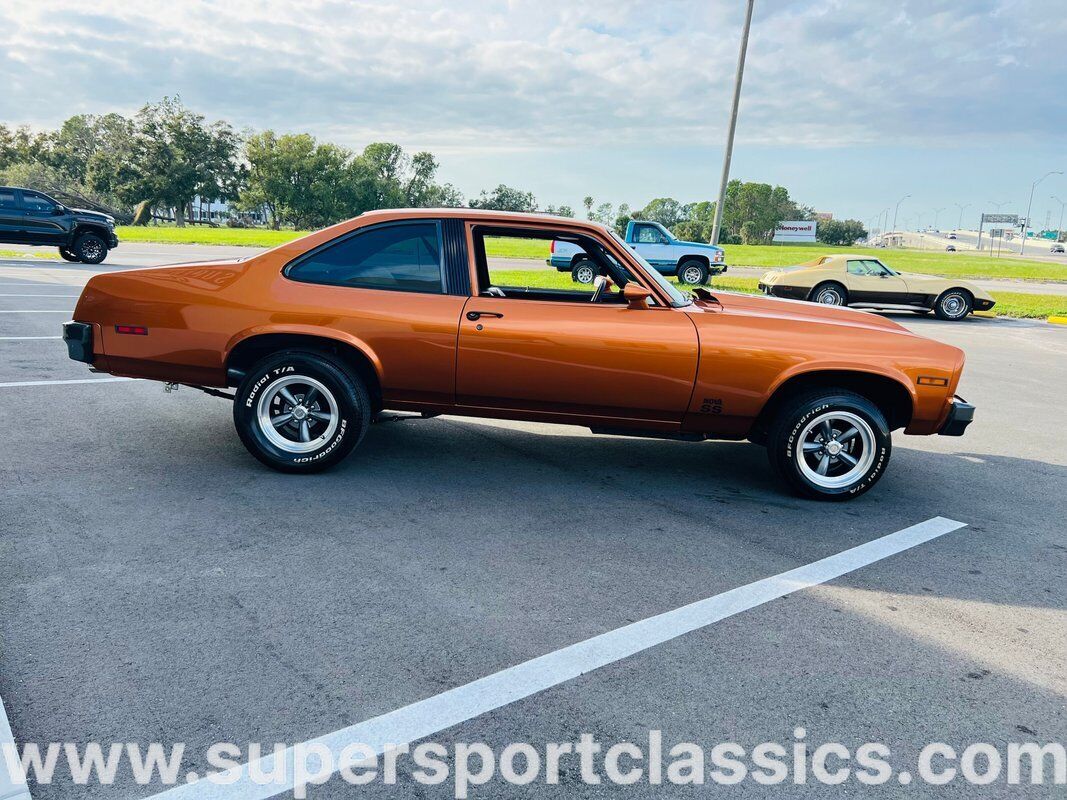 Chevrolet-Nova-Coupe-1976-6