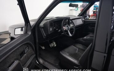 Chevrolet-Silverado-1500-Pickup-1988-4