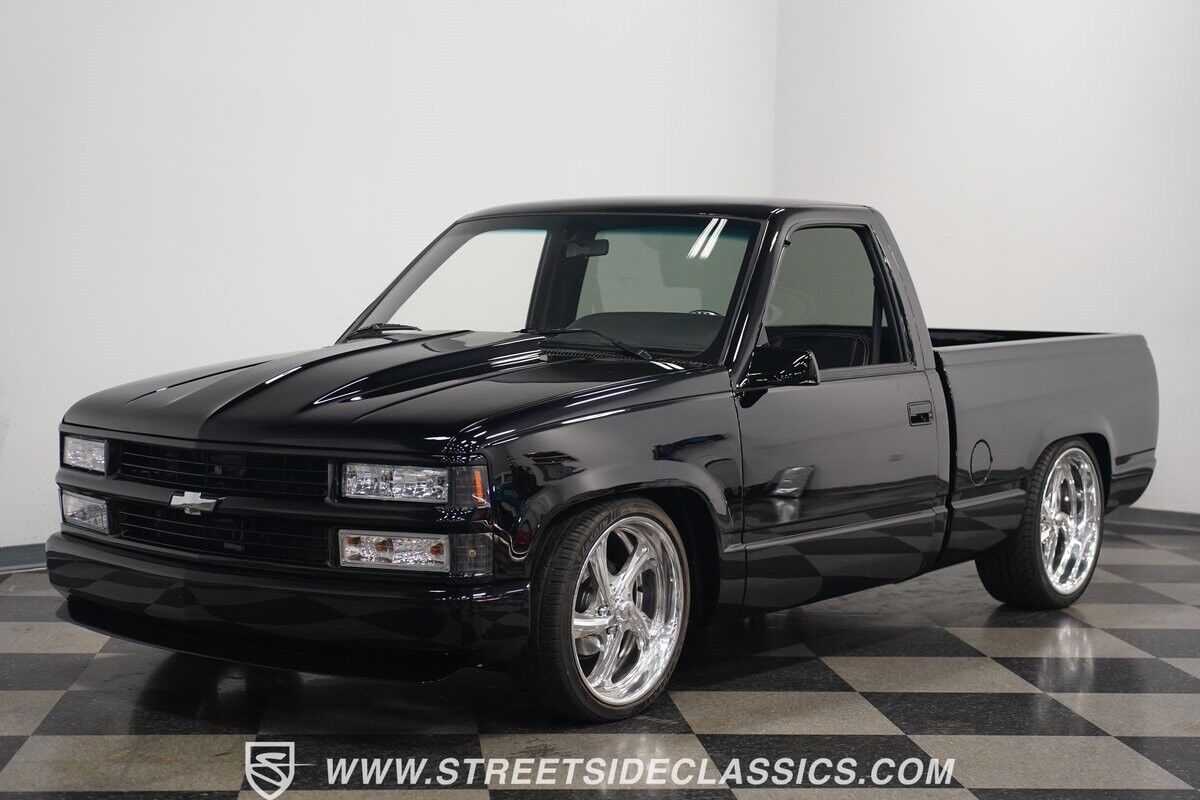 Chevrolet-Silverado-1500-Pickup-1988-6