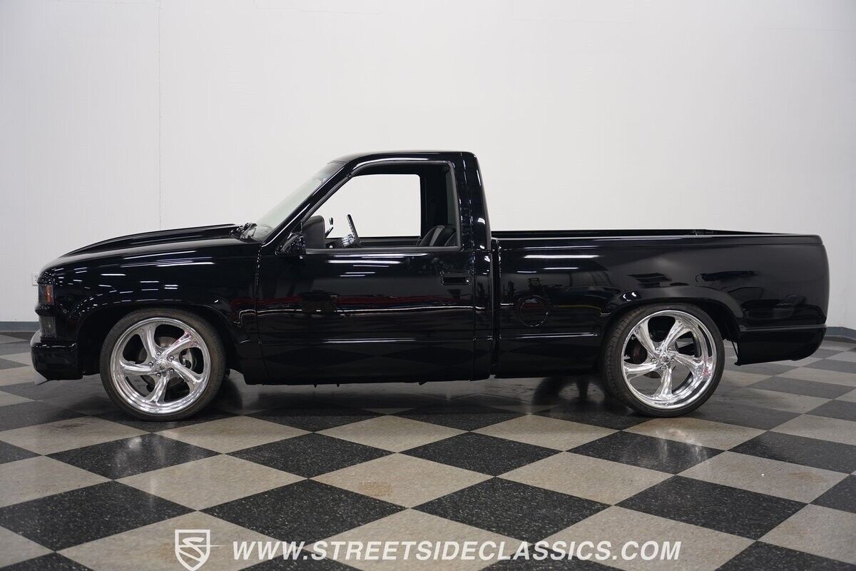 Chevrolet-Silverado-1500-Pickup-1988-8