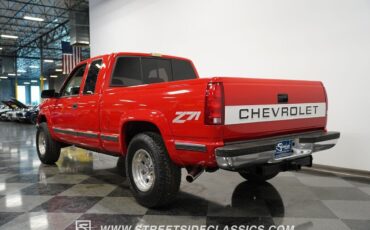 Chevrolet-Silverado-1500-Pickup-1992-8