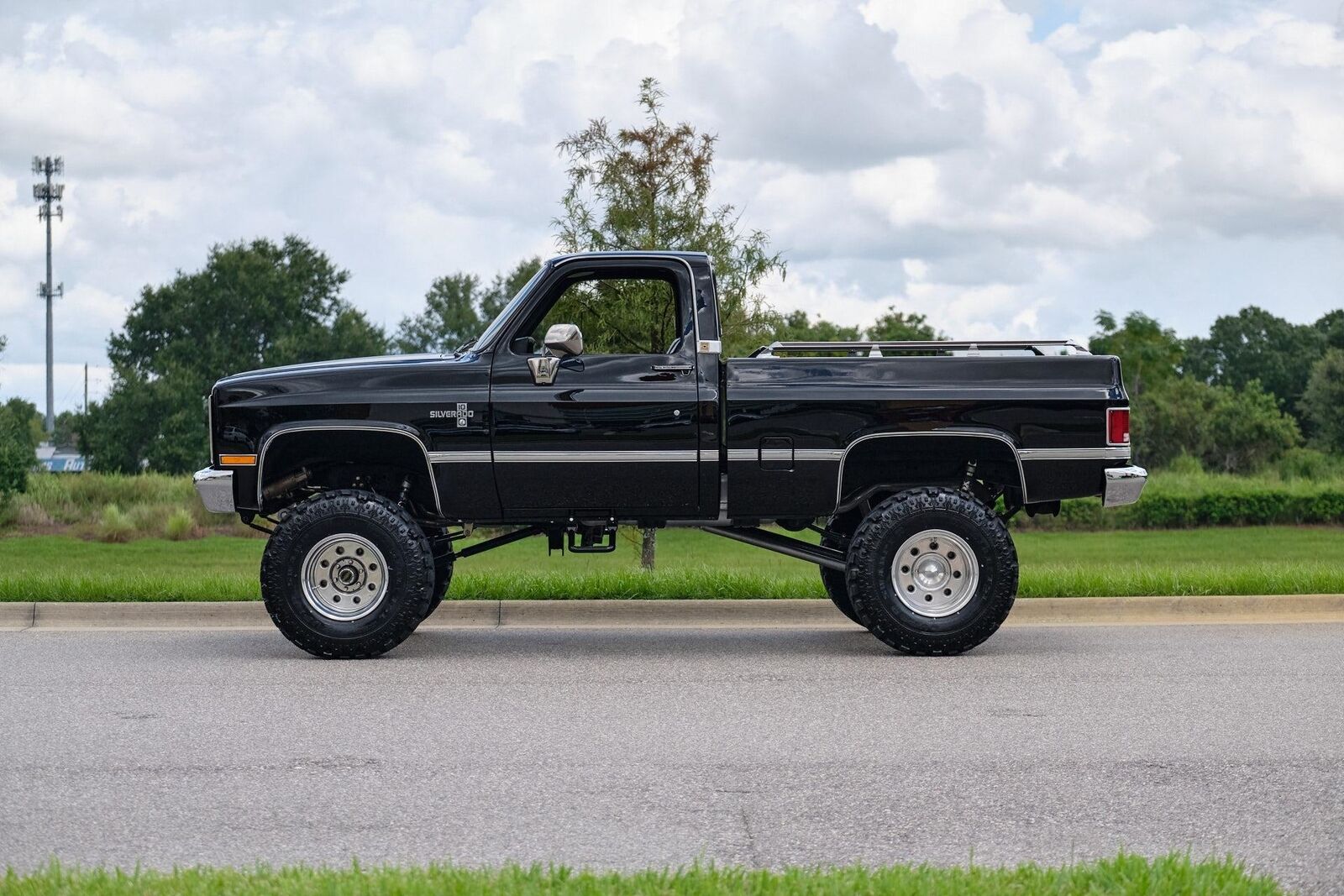 Chevrolet-Silverado-K10-1986-19