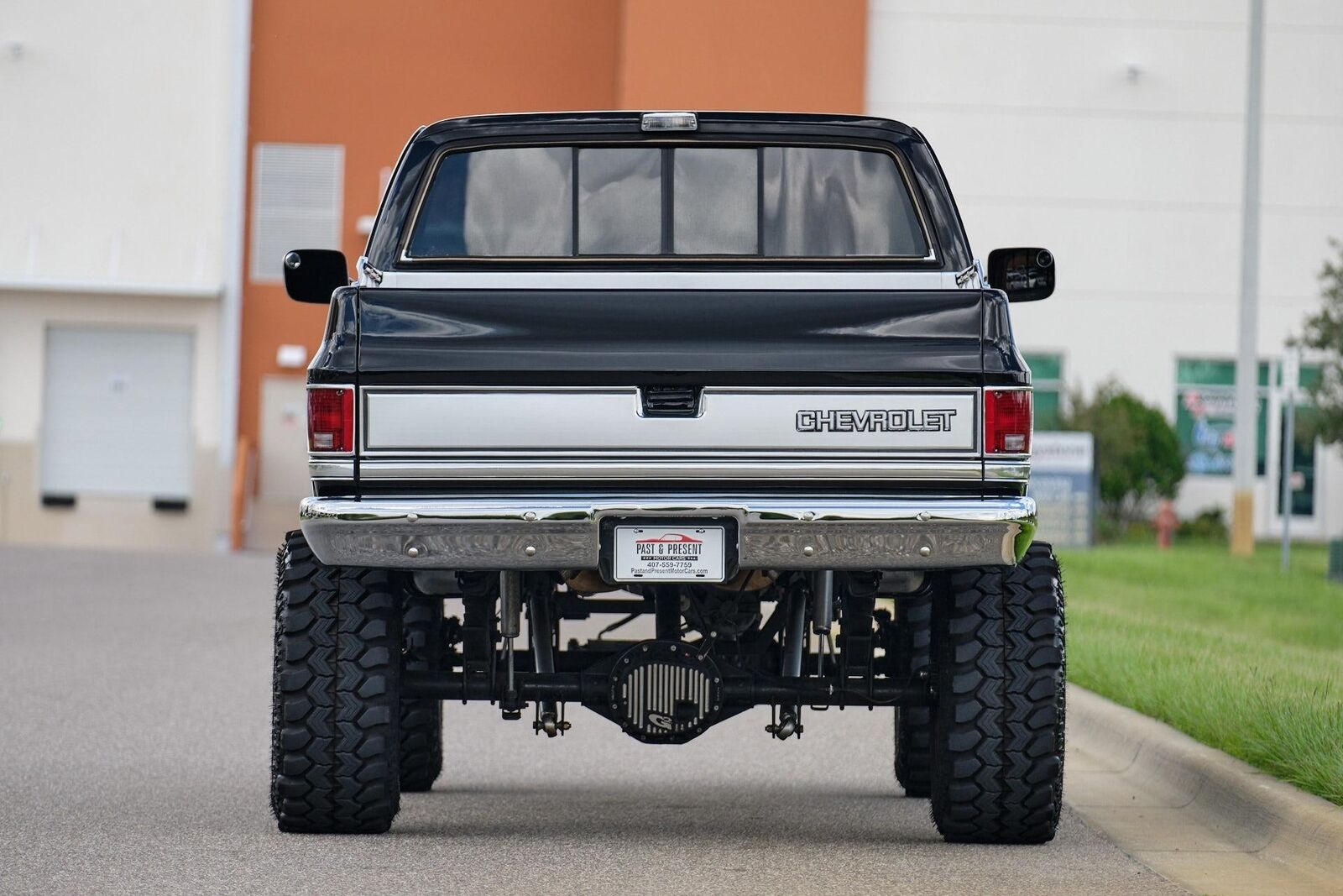 Chevrolet-Silverado-K10-1986-23