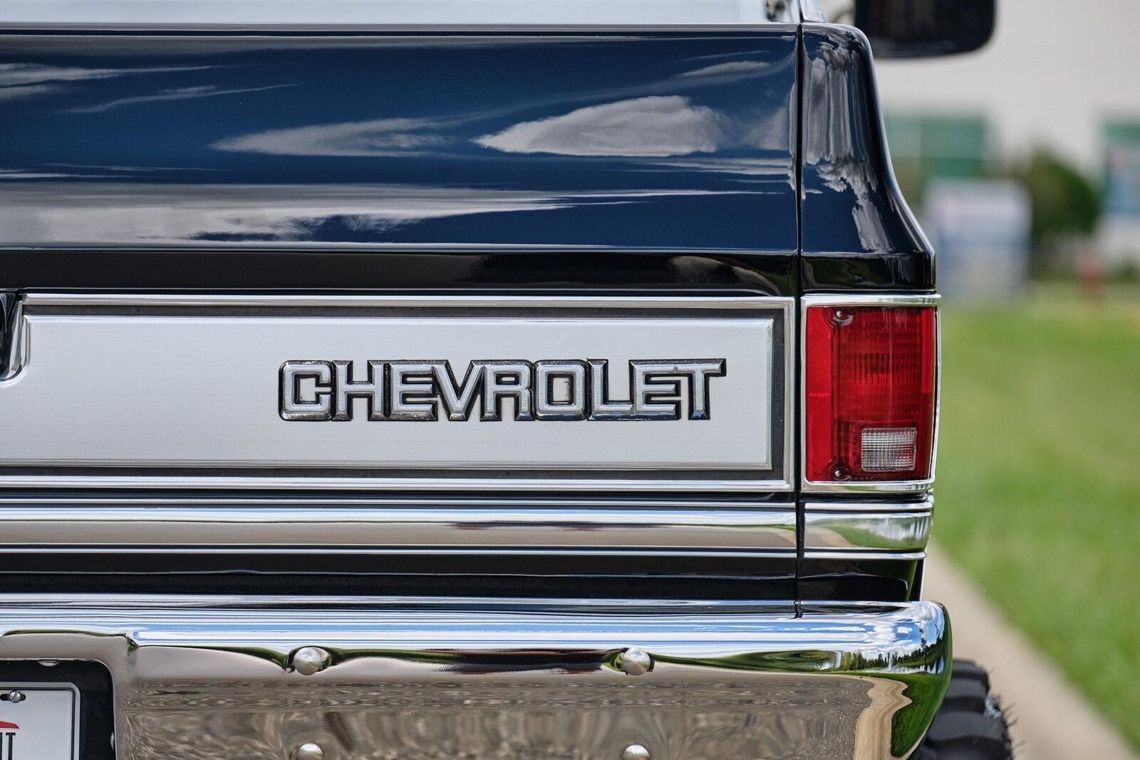 Chevrolet-Silverado-K10-1986-24