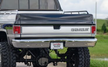 Chevrolet-Silverado-K10-1986-26