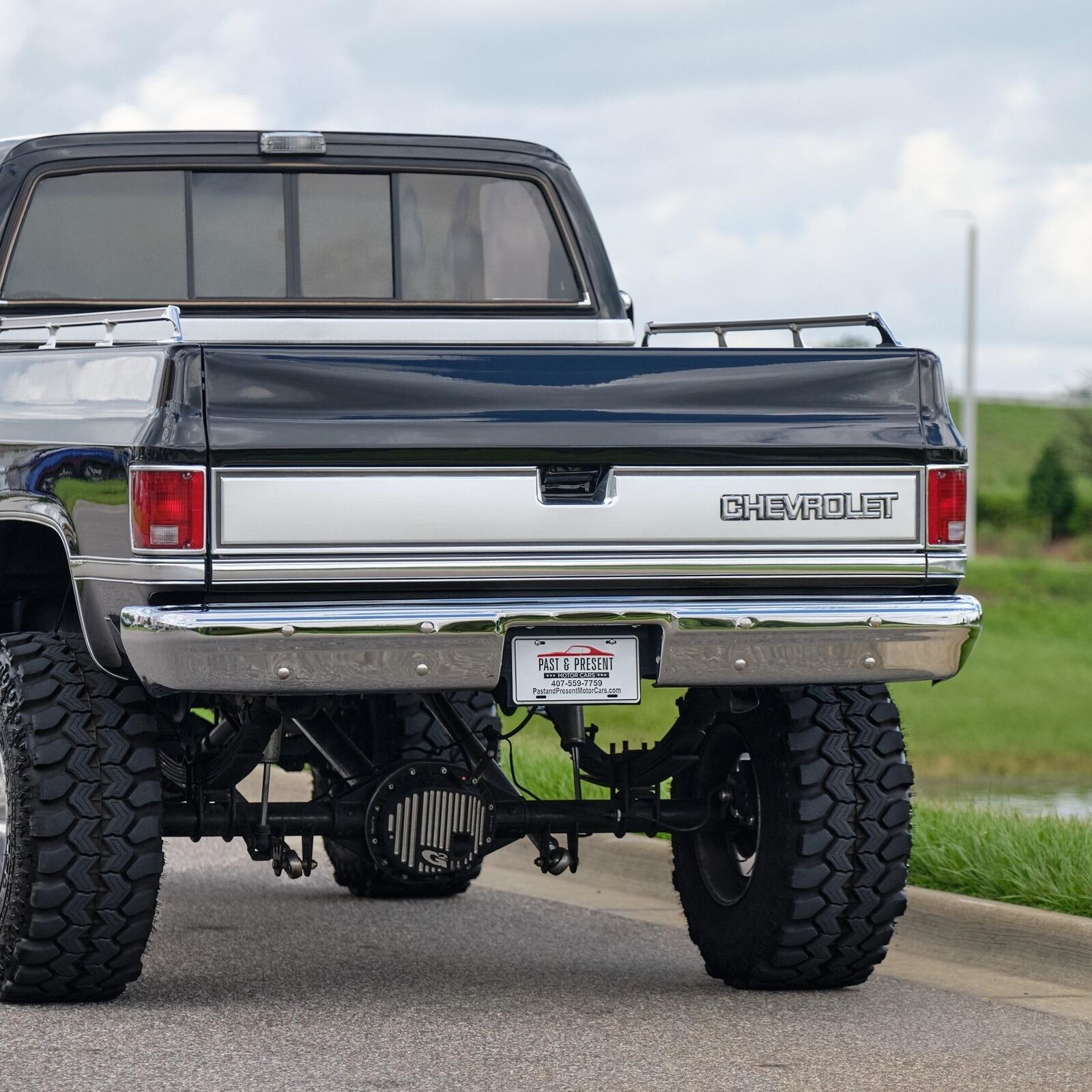 Chevrolet-Silverado-K10-1986-26