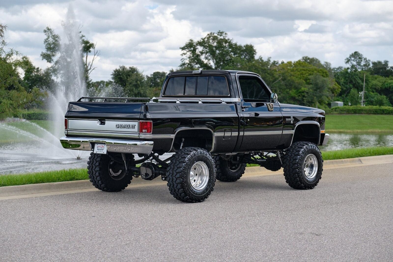 Chevrolet-Silverado-K10-1986-5