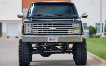 Chevrolet-Silverado-K10-1986-9