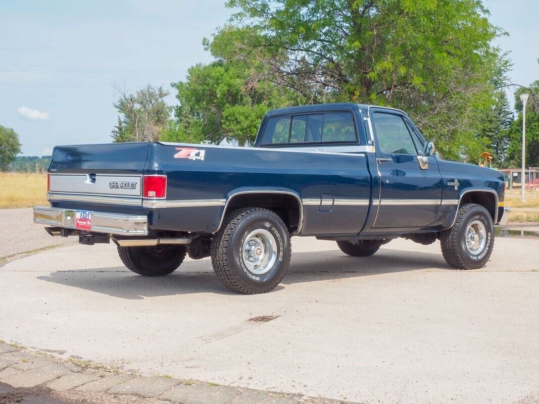 Chevrolet-Silverado-K10-1987-1