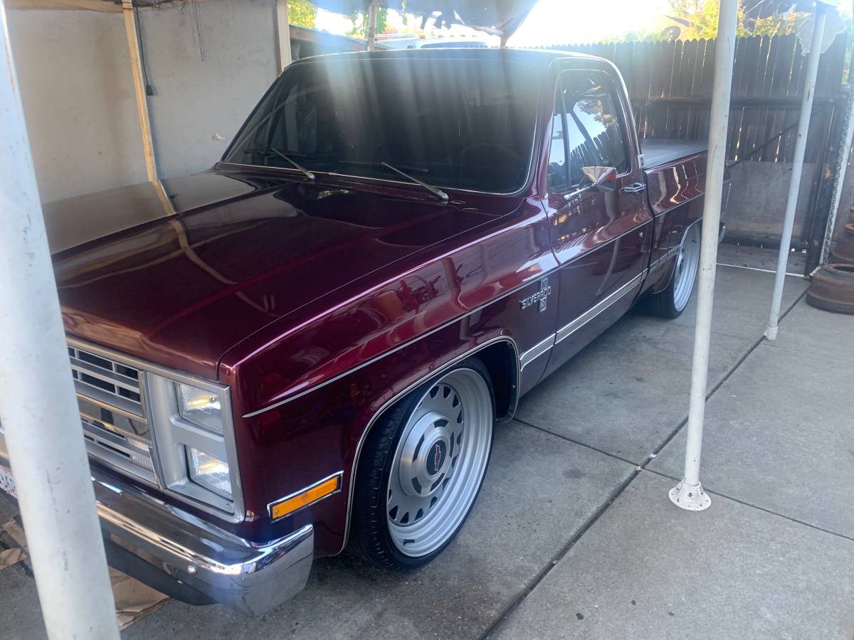 Chevrolet-Silverado-c10-diesel-1982-5