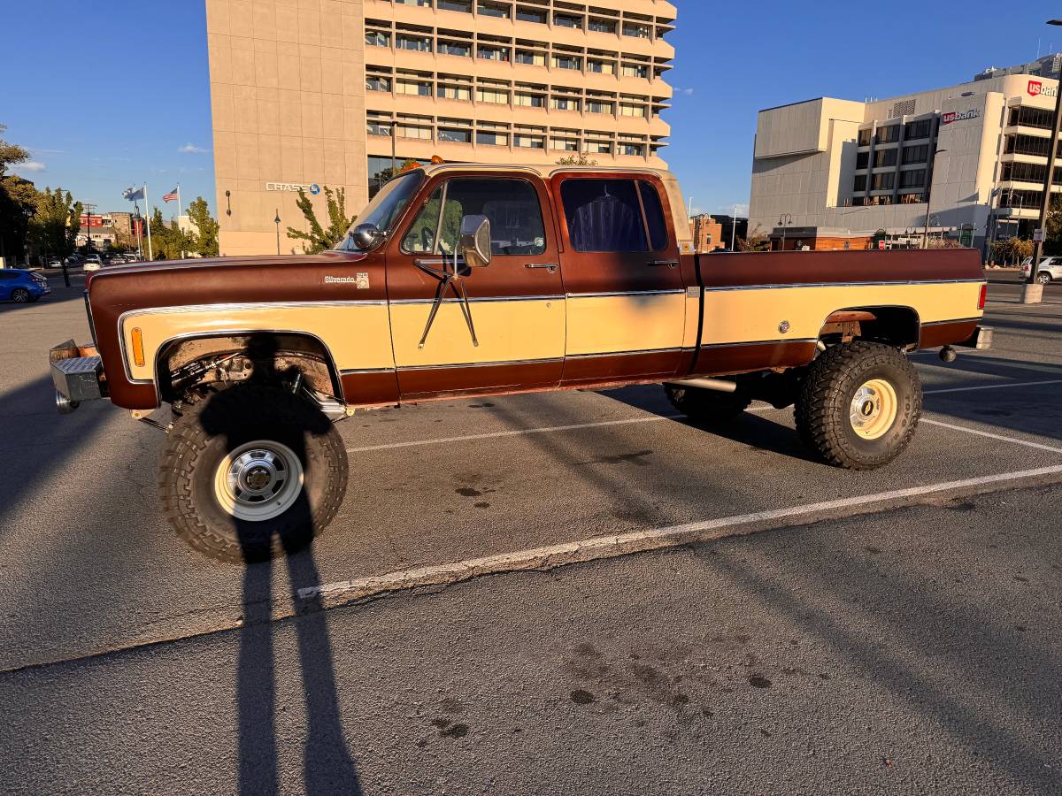 Chevrolet-Silverado-c20-1977-1