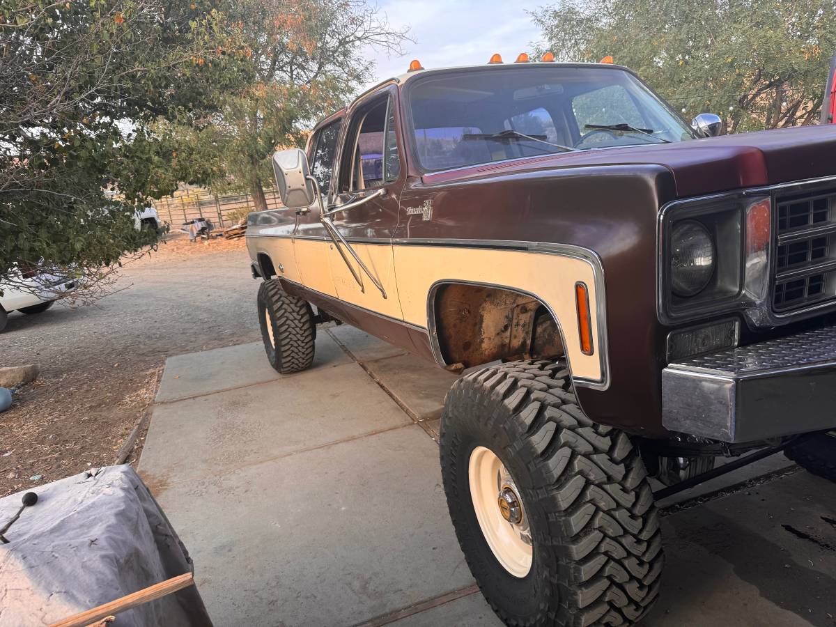 Chevrolet-Silverado-c20-1977-4