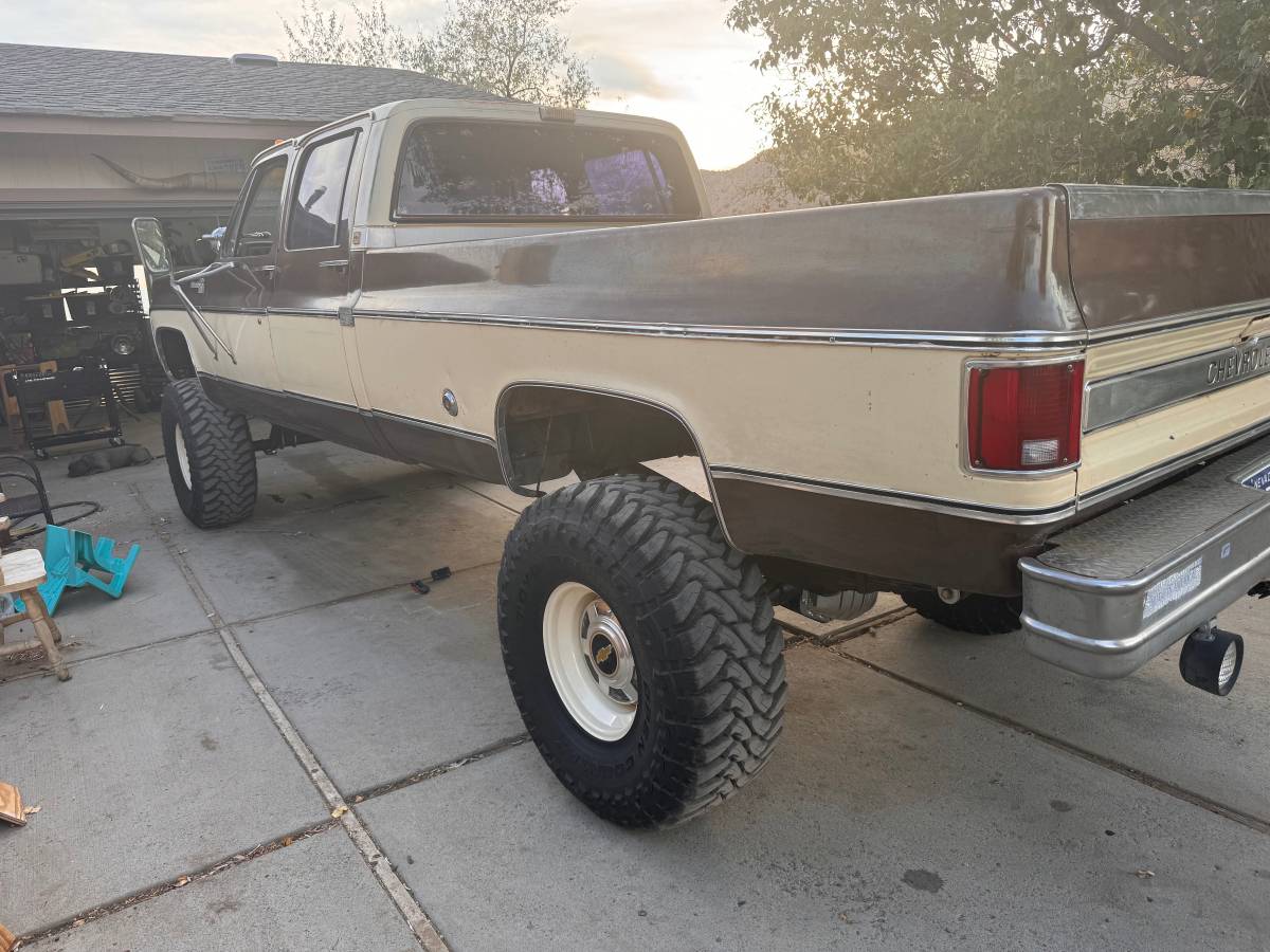 Chevrolet-Silverado-c20-1977-6