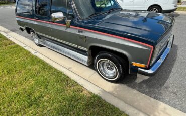 Chevrolet-Suburban-1500-1986-2