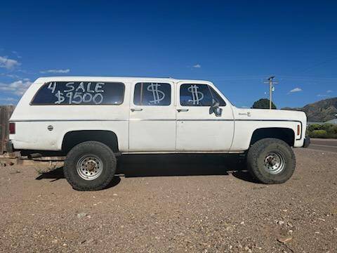 Chevrolet-Suburban-2500-diesel-1977