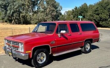 Chevrolet Suburban SUV 1986