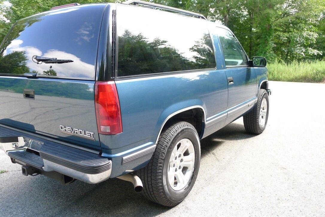 Chevrolet-Tahoe-SUV-1995-11