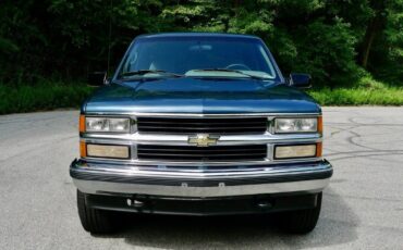 Chevrolet-Tahoe-SUV-1995-4