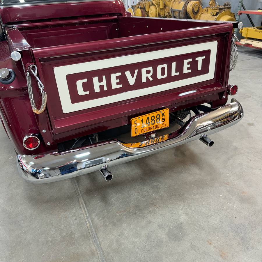 Chevrolet-Truck-1957-8