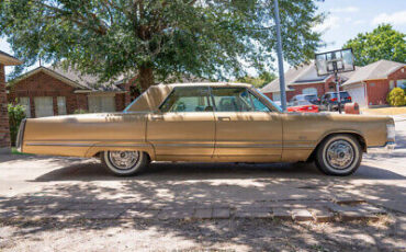 Chrysler-Imperial-Berline-1967-8